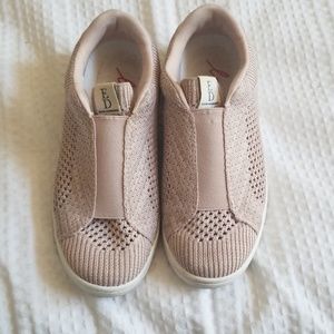SOLD!!!   ELLEN DEGENERES LOAFERS